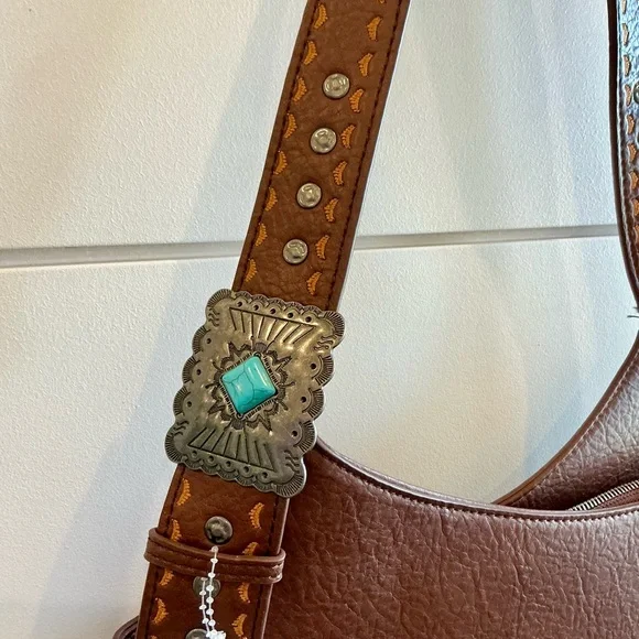 Wrangler Brown Fringe Shoulder Bag with Studded Strap - Picture 3 of 6